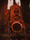 cathédrale_horloge.JPG (33199 octets)